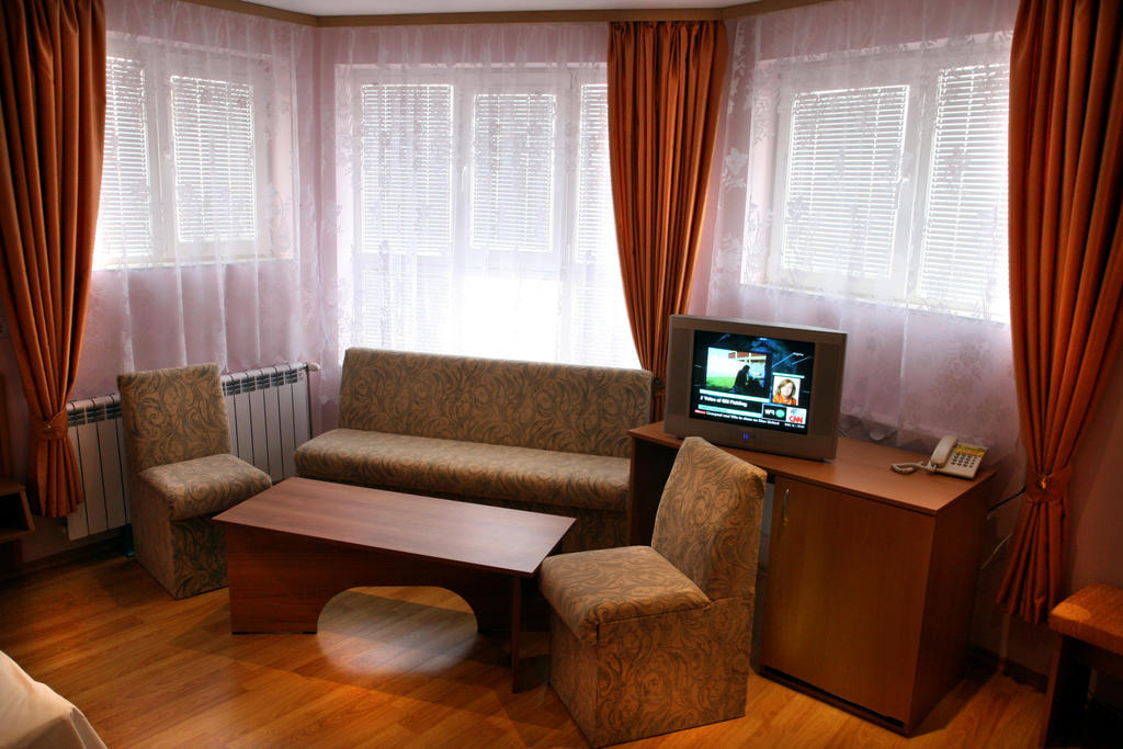 Hotel Mehdjarel Shumen Quarto foto